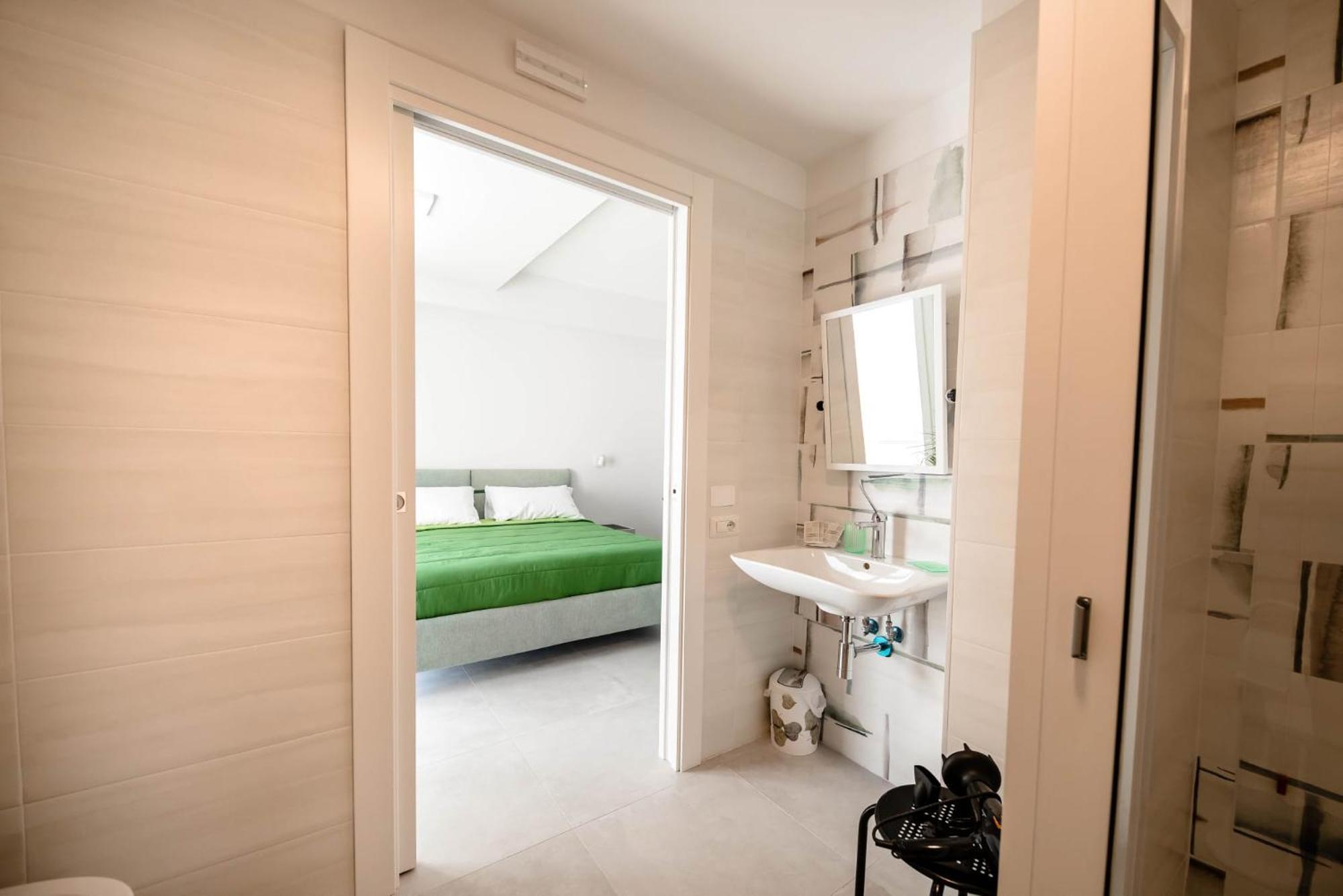 Blu Marine Bed & Breakfast Катандзаро Екстериор снимка