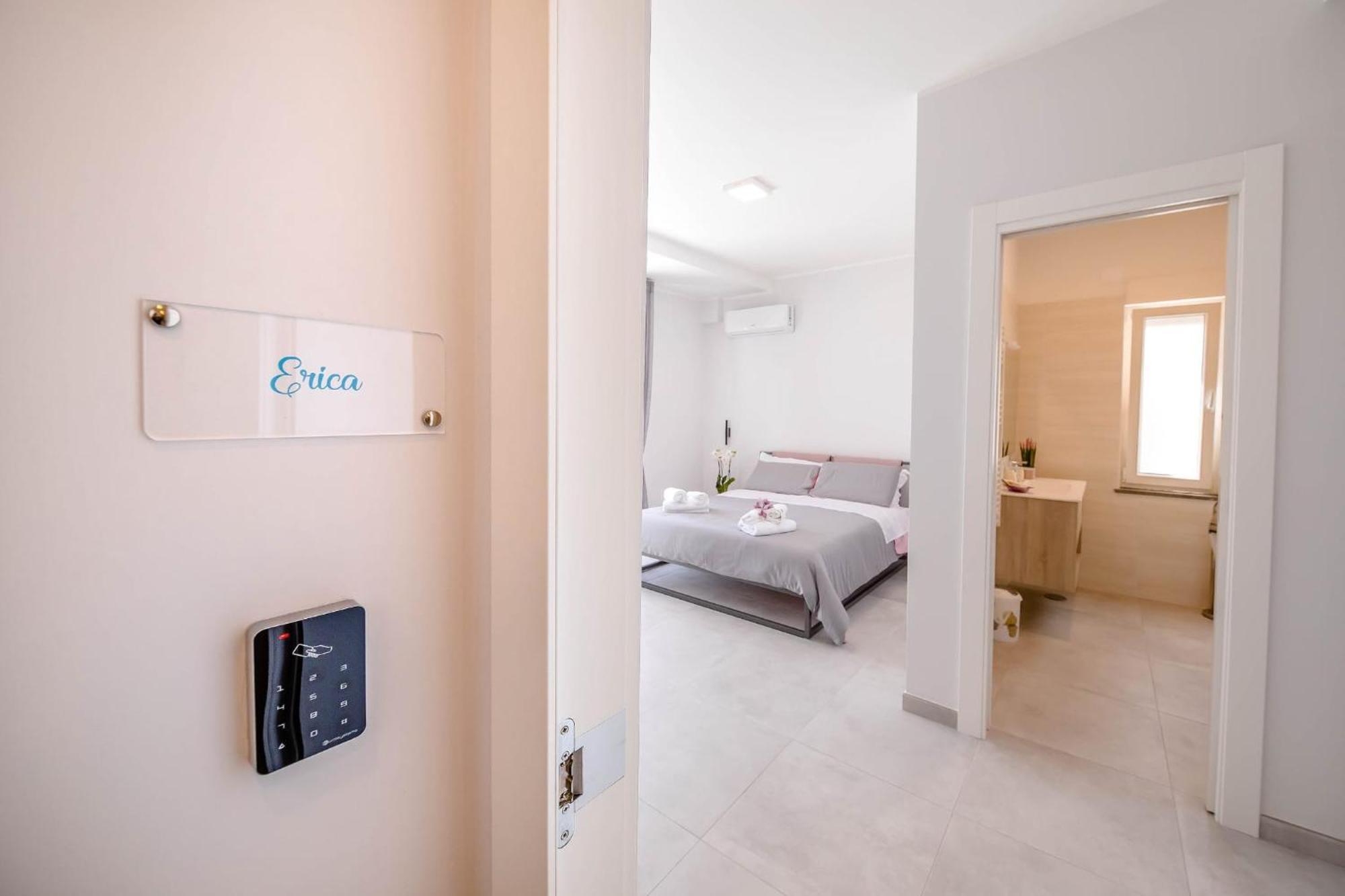 Blu Marine Bed & Breakfast Катандзаро Екстериор снимка