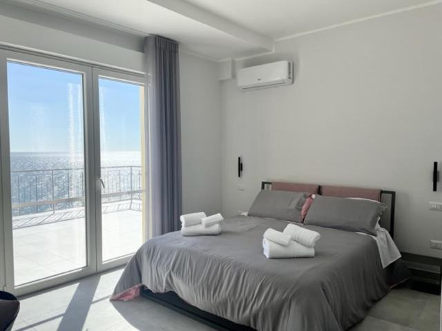 Blu Marine Bed & Breakfast Катандзаро Екстериор снимка